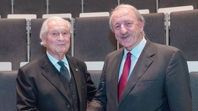 Prof. Jörg Rüdiger Siewert (li) mit seinem Nachfolger als Ärztlicher Direktor des Klinikums rechts der Isar, Prof. Markus Schwaiger