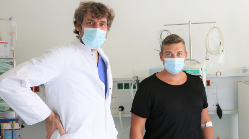 Florian S. (re.) und Dr. Markus Heim, Oberarzt der Intensivstation IS1 am Klinikum rechts der Isar